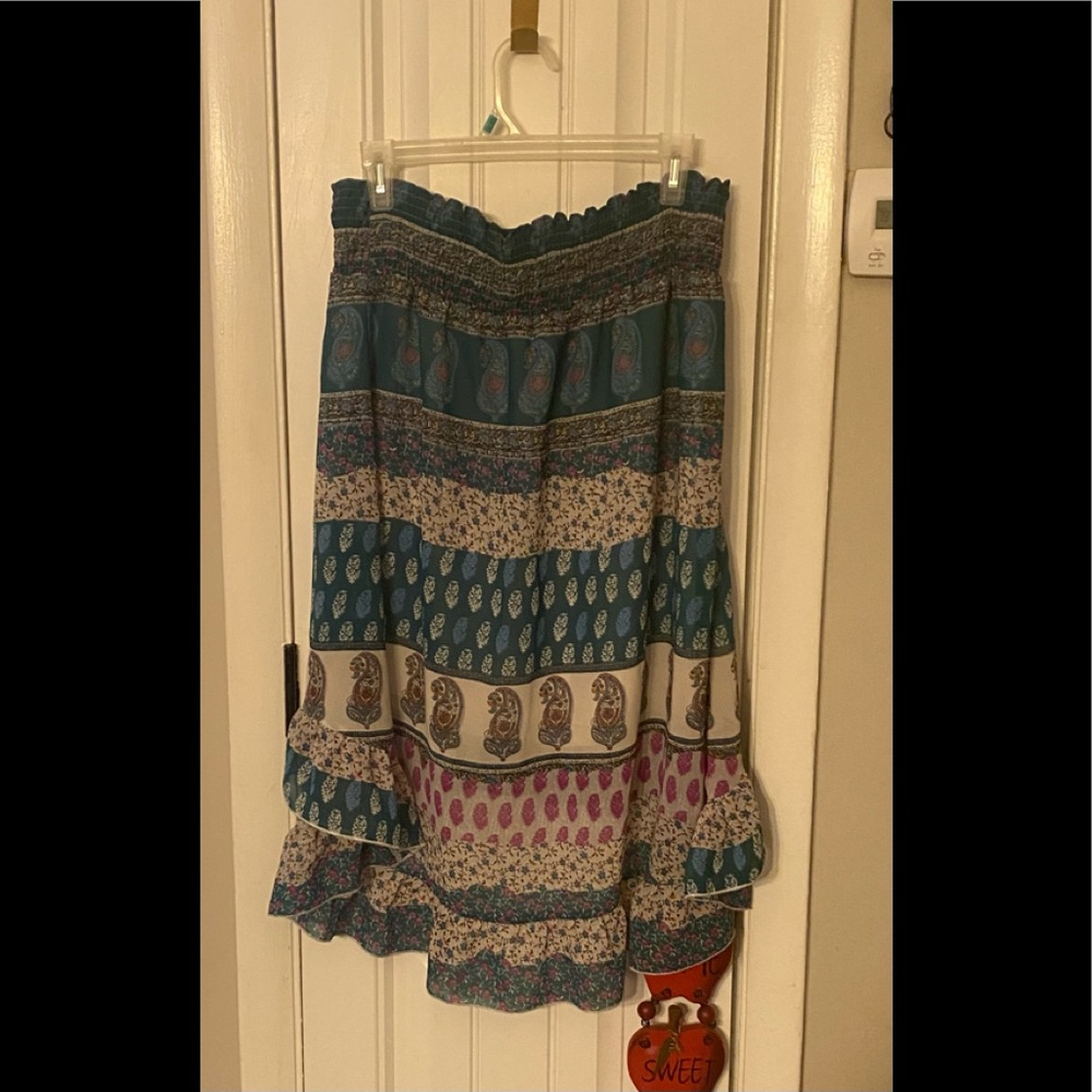 High low skirt - Picture 2 of 3